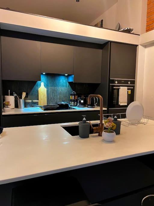 Cityzenretreat - Mezzanine Apartment Sleeps 4 Sheffield City Centre Exterior foto